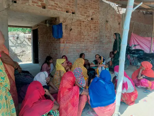 Ambedkar Nagar News: युवक ने फांसी लगाकर दी जान, परिवार में मचा कोहराम
